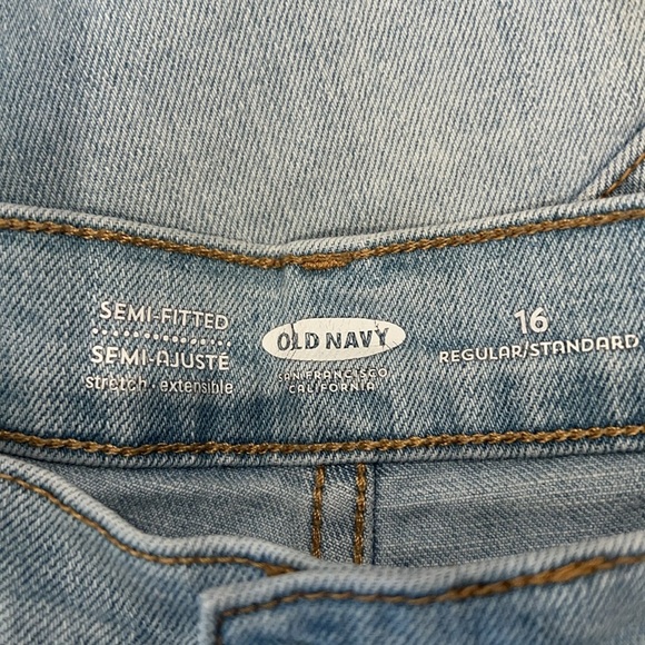 Women’s Old Navy semi fitted size 16 regular stretch denim blue jean shorts - Picture 4 of 5